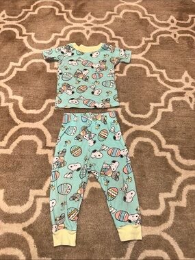 Peanuts Mint Blue Snoopy Easter Pajama Set with Yellow Trim